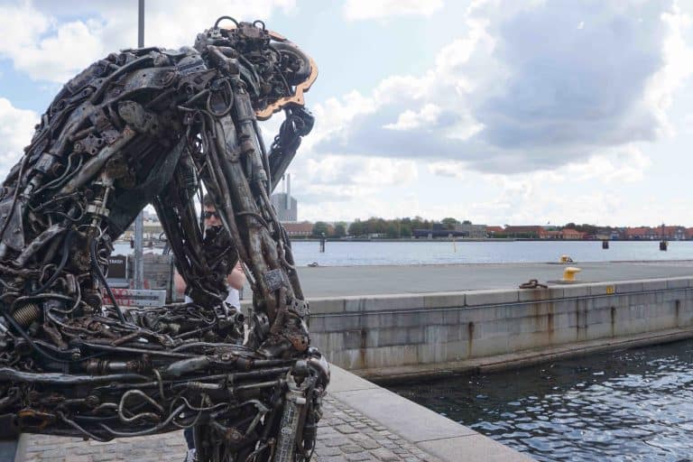 A metal horse sculpture in Copenhagen.